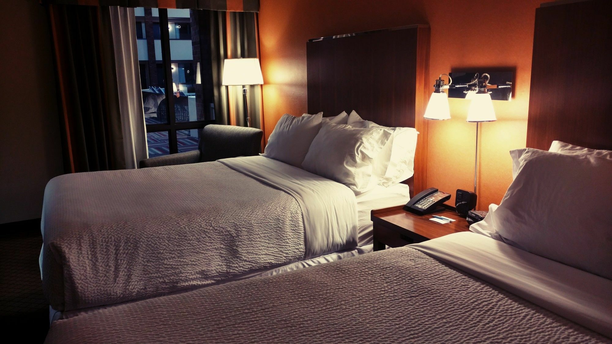 Doubletree By Hilton Manhattan, Ks Exteriör bild